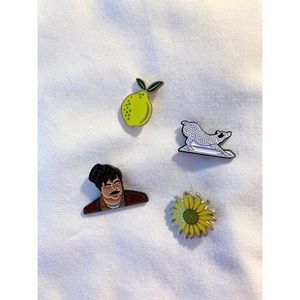 Bundle of 4 enamel pins